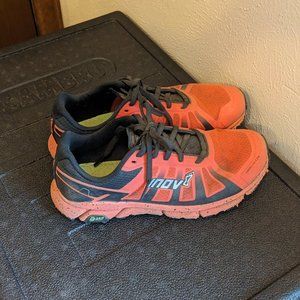 Inov-8 Terraultra G 270 Women's Size 9 Trail Running shoe (Feels like 8 1/2!!!)